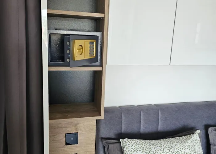 Katarina C67 Lux, Silver Lake, Srebrno Jezero, Veliko Gradiste * Ostrovo